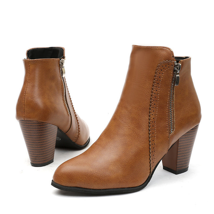 Elegant women's boots with trendy zipper and comfortable block heel Lune London