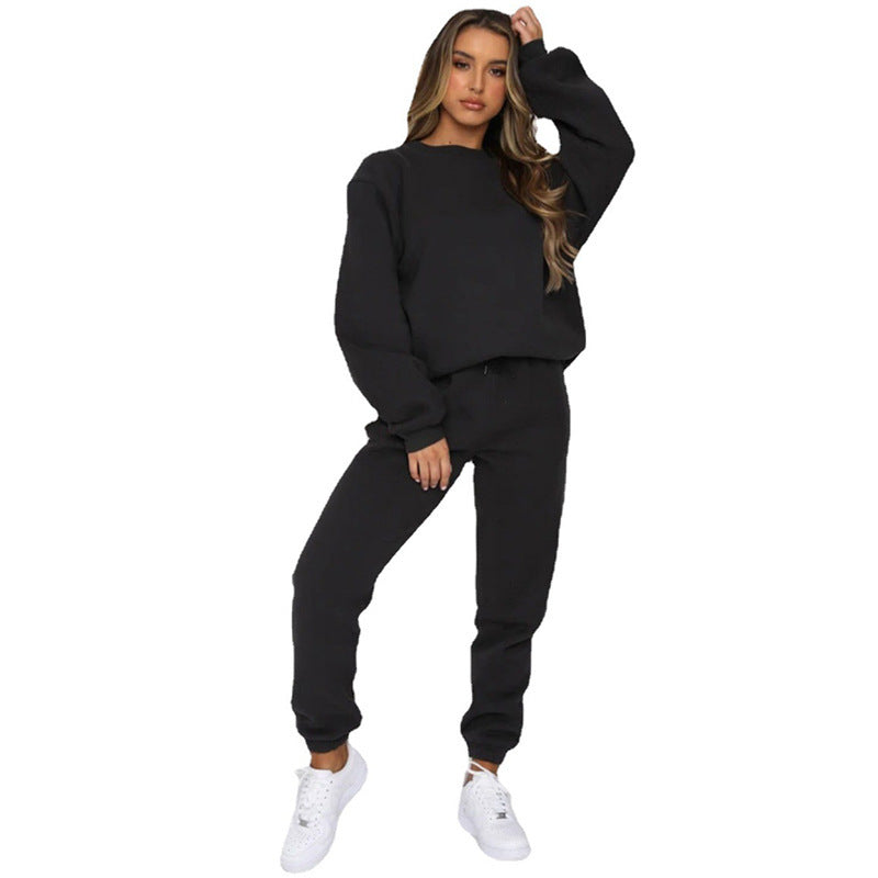 Ladies comfortable sweatshirt and jogging pants leisure ensemble Lune London