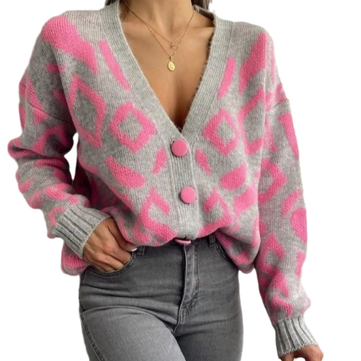 Cardigan féminin à la mode avec un motif animal frappant et une texture douce Chic & Stil