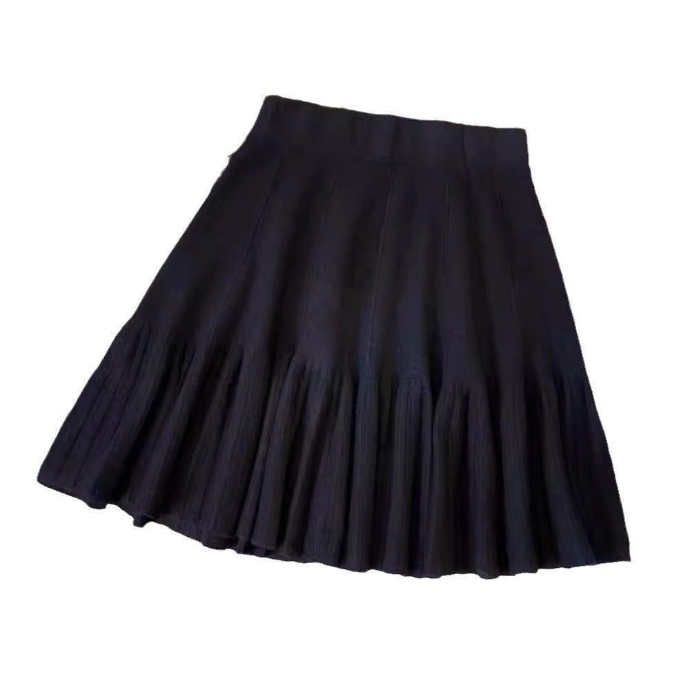 Pleated skirt for women with an elegant bell shape Lune London