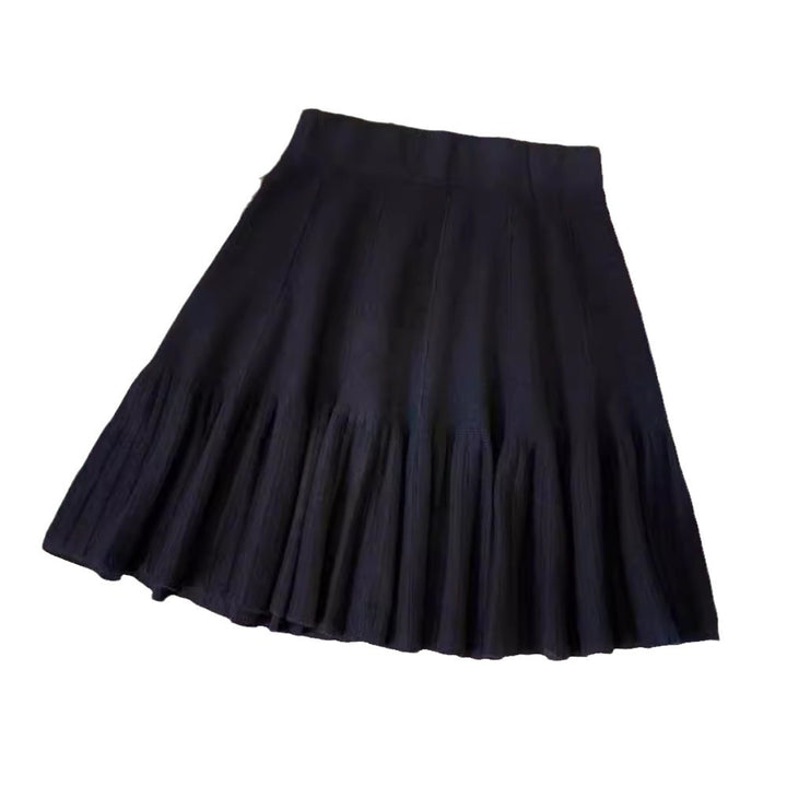 Pleated skirt for women with an elegant bell shape Lune London