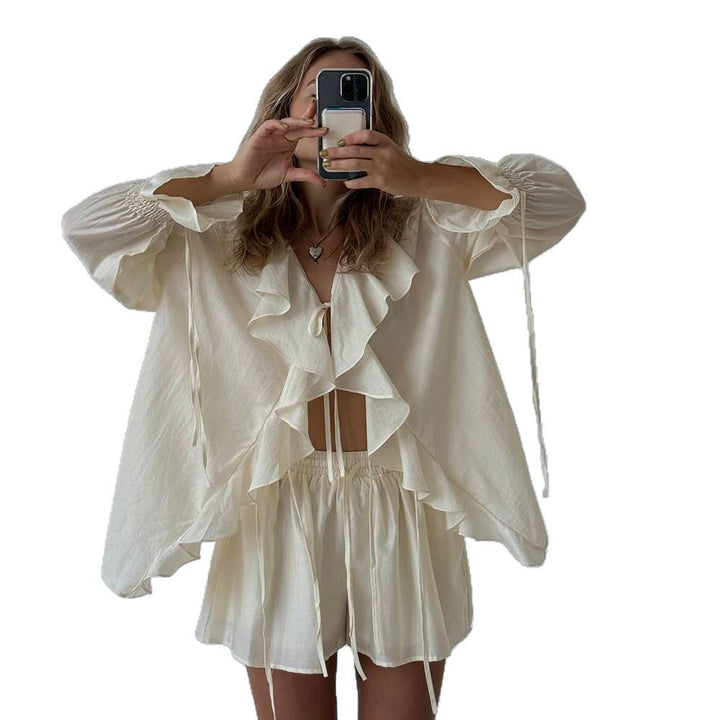 Trendy ruffled blouse for women with a casual fit and Lune London shorts