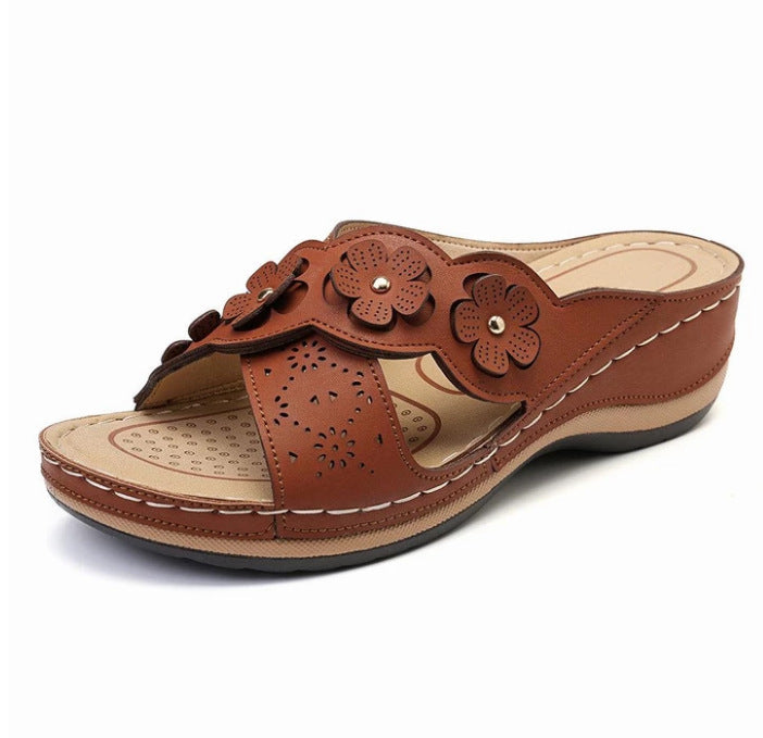 Women's shoes with floral decoration Comfortable slip-on sandals Lune London