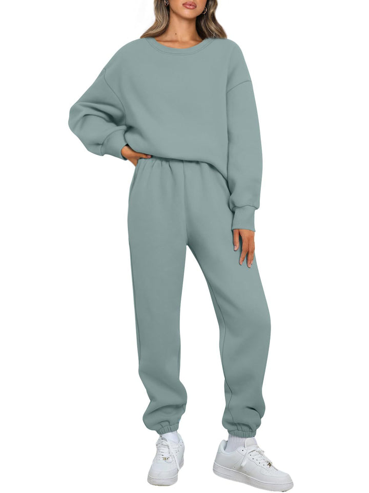 Women's comfortable leisure suit with oversized cut and elastic waistband Chic & Stil
