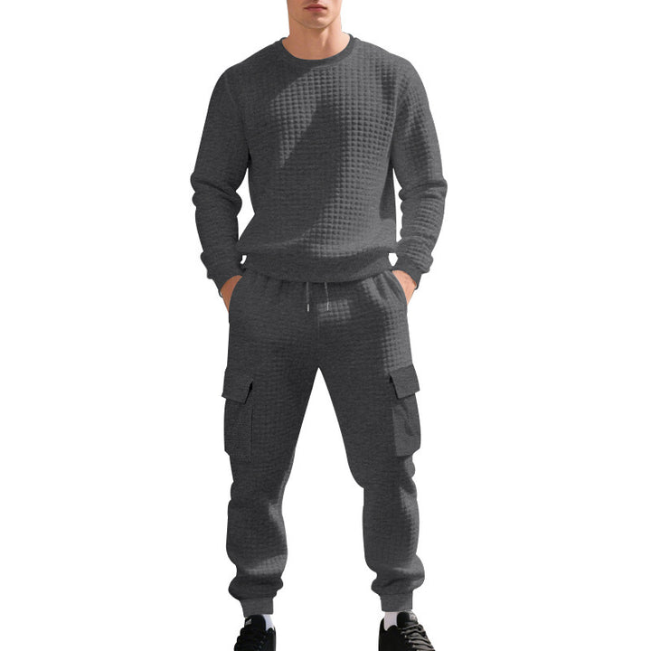 Modern men's sweat suit in cargo fabric with breathable materials and convenient pockets Lune London
