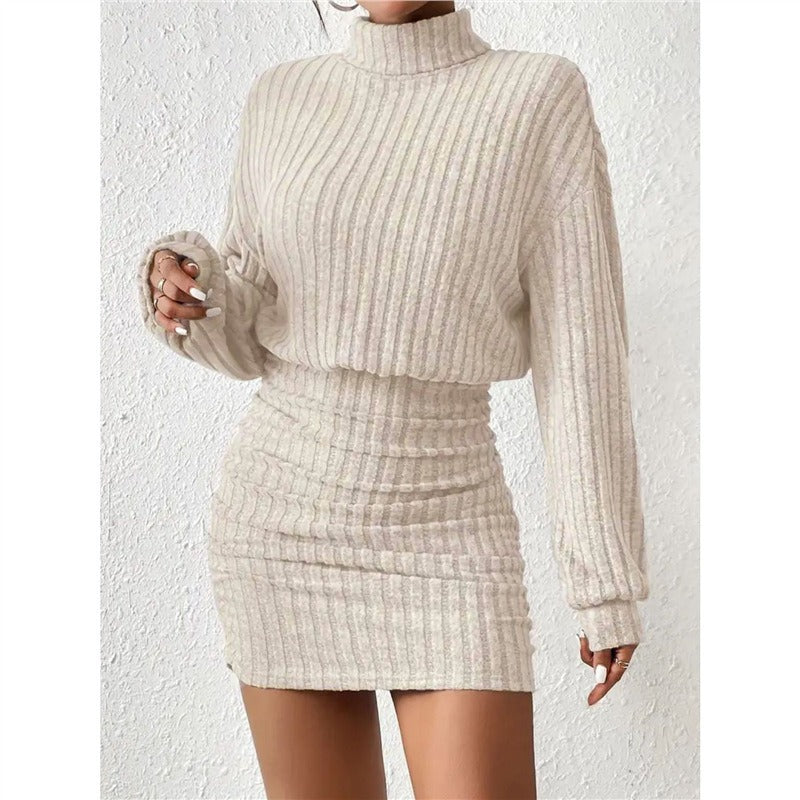 Robe en tricot pour femmes avec col roulé et manches Cut-In Chic & Stil