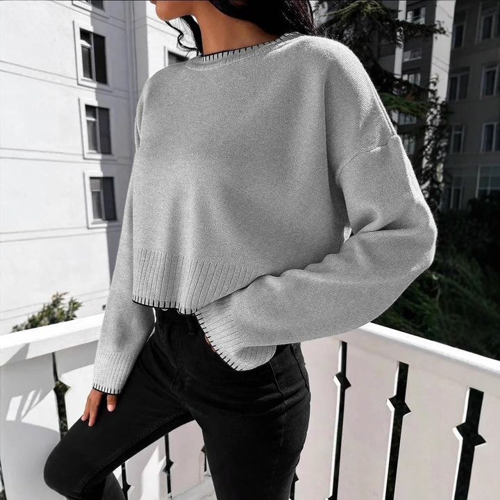 Cropped knit sweater for women with round neckline and ribbed details Lune London