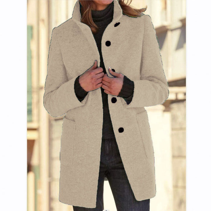 Elegant wool jacket for women with practical pockets and button closure Lune London
