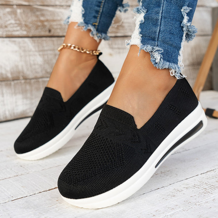 Slip-on sneakers for women with breathable mesh upper and cushioned sole Lune London