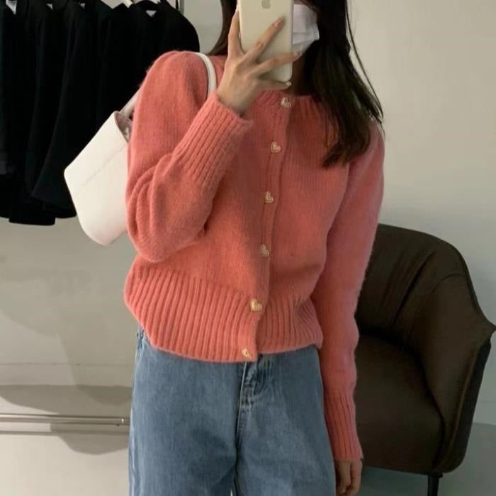 Knitted jacket for women with heart-shaped buttons and fine ribbed texture Lune London