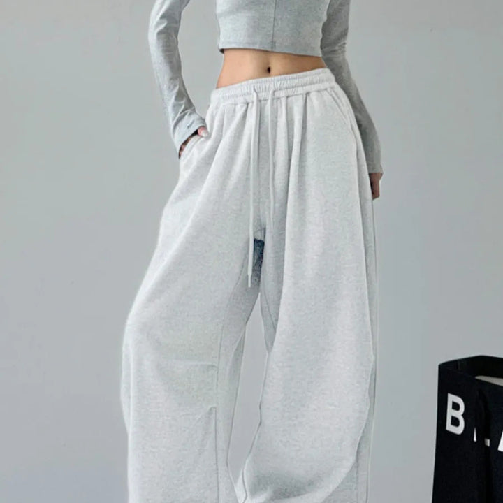 Wide women's jogger pants with elastic waistband Lune London