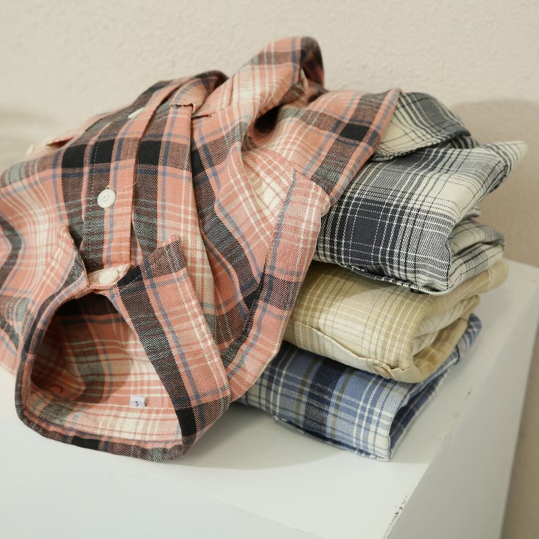 Chemises à carreaux décontractées pour femmes avec poche poitrine pratique Chic & Stil