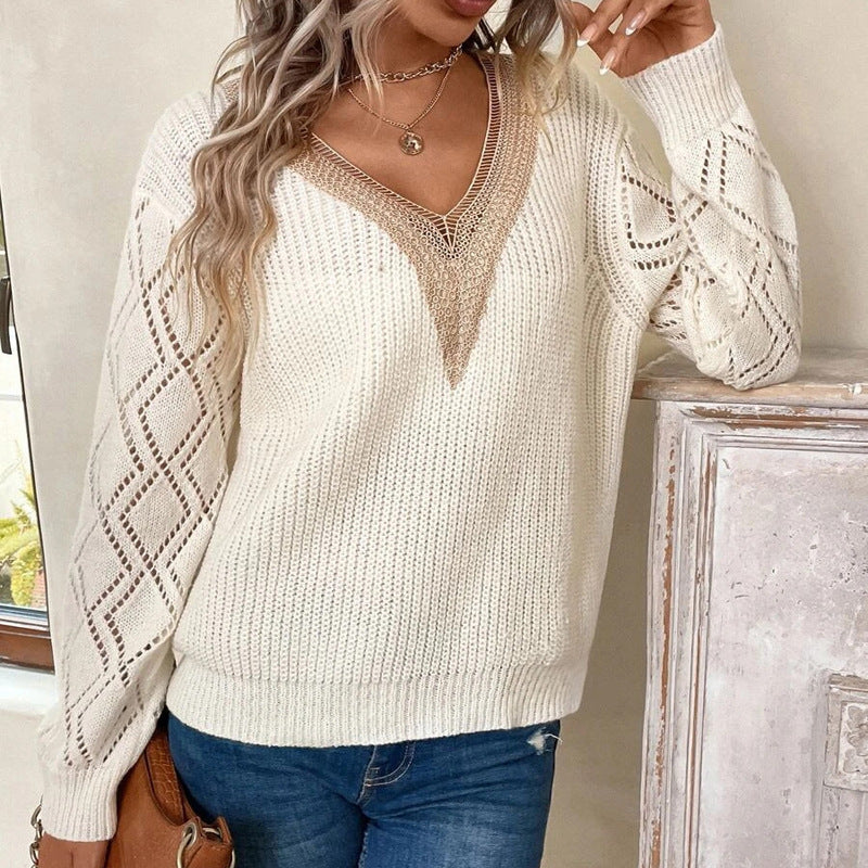 Knitted sweater for women with a refined crochet neckline Lune London