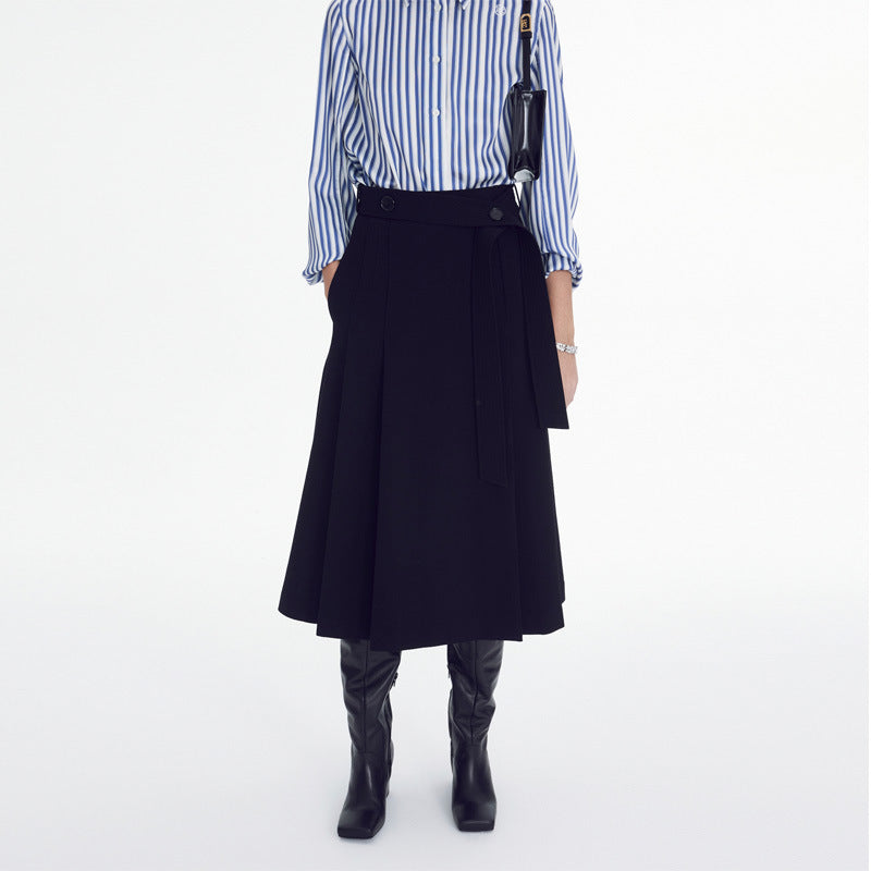 Blouse Élégante Femme avec Fines Rayures et Patte de Boutonnage à la Mode Chic & Stil
