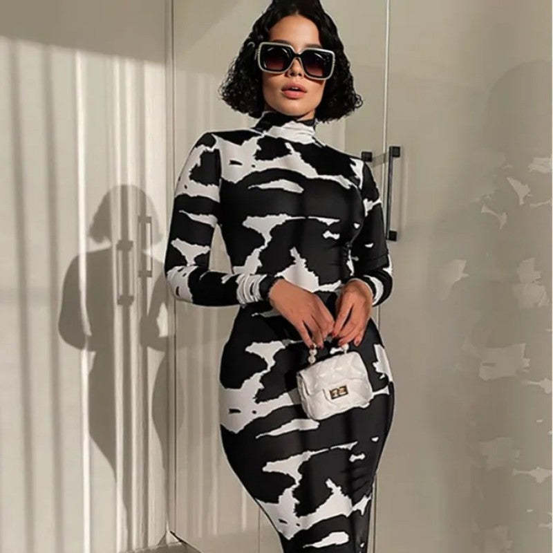 Women's Bodycon Dress with High Collar and Graphic Pattern Lune London