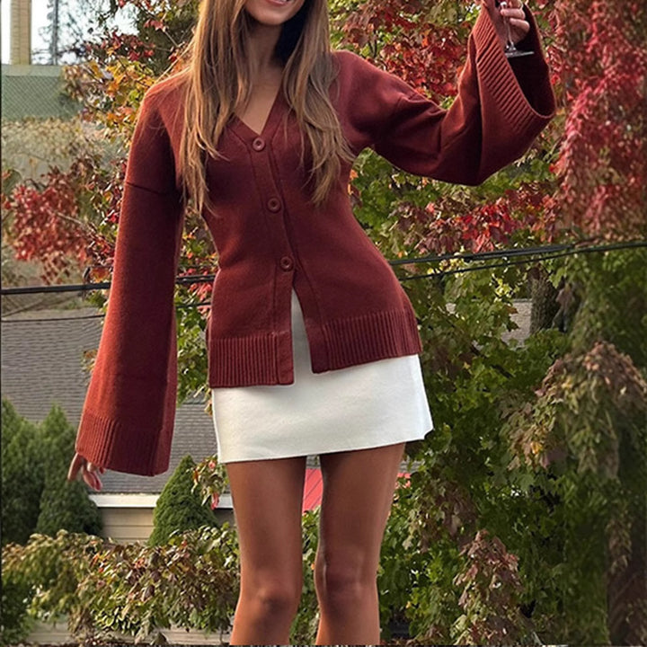 Casual cardigan for women with wide sleeves and button details Lune London