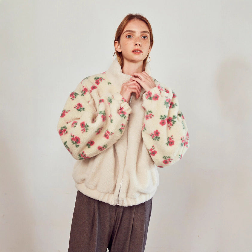 Ladies cozy fleece sweater with floral design Lune London