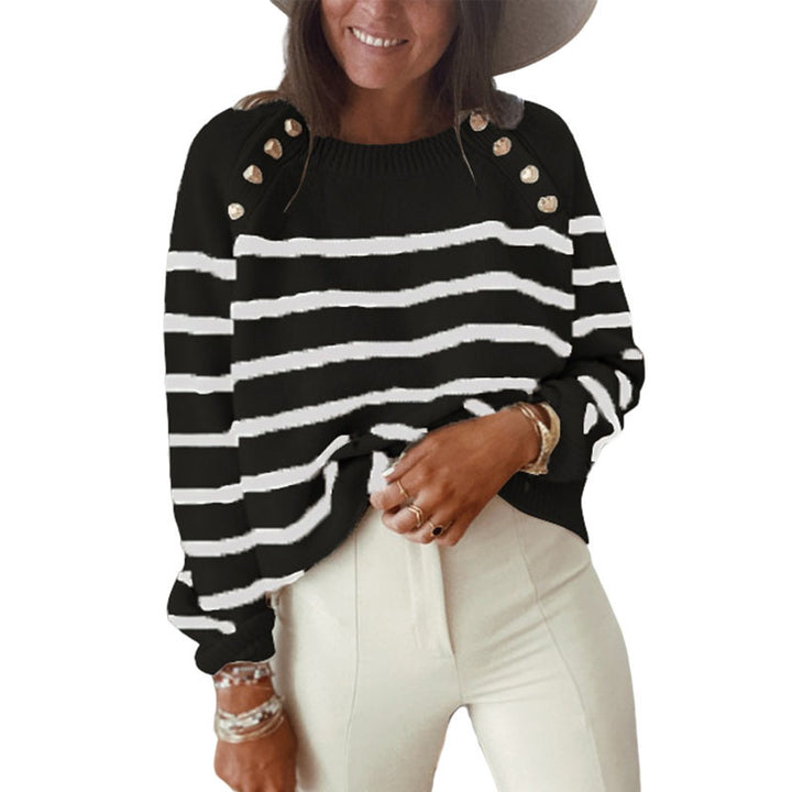 Pull en tricot pour femmes avec un élégant motif à rayures et des boutons dorés Lune London