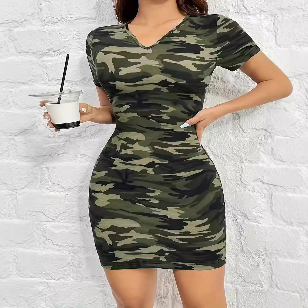 Fitted camouflage dress for women with V-neck and stretchy material Lune London