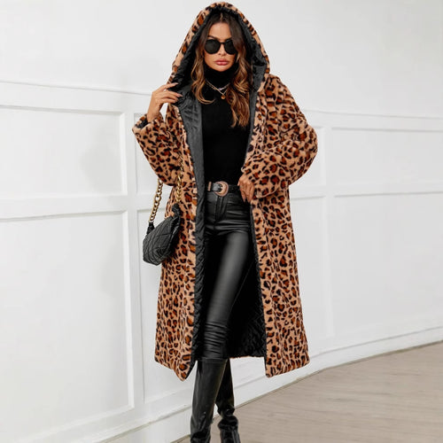 Oversized puffer jacket for ladies with leopard print Lune London