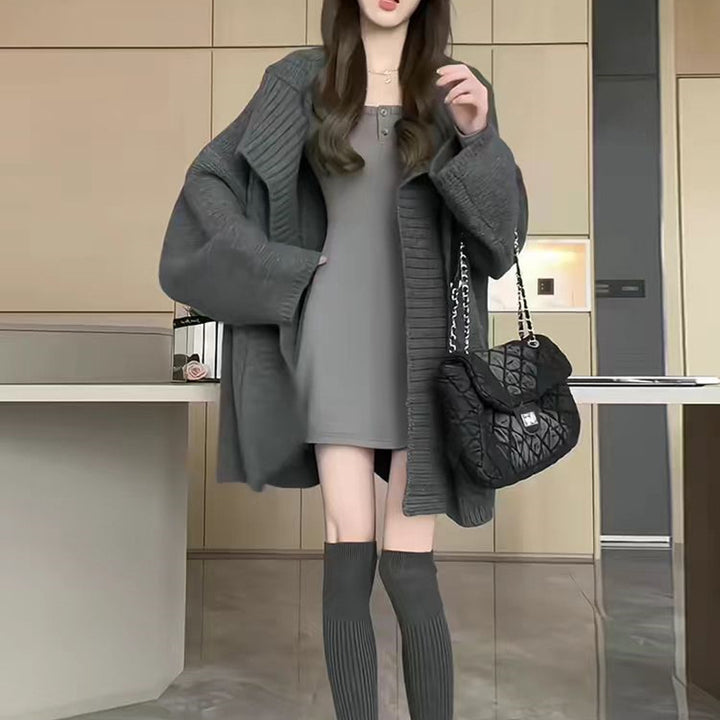 Ladies oversized cardigan with voluminous sleeves and a textured surface Lune London