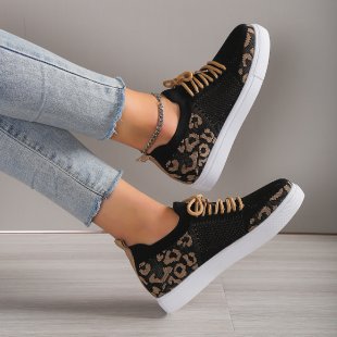 Women’s sneakers with a breathable mesh upper and trendy animal print Lune London