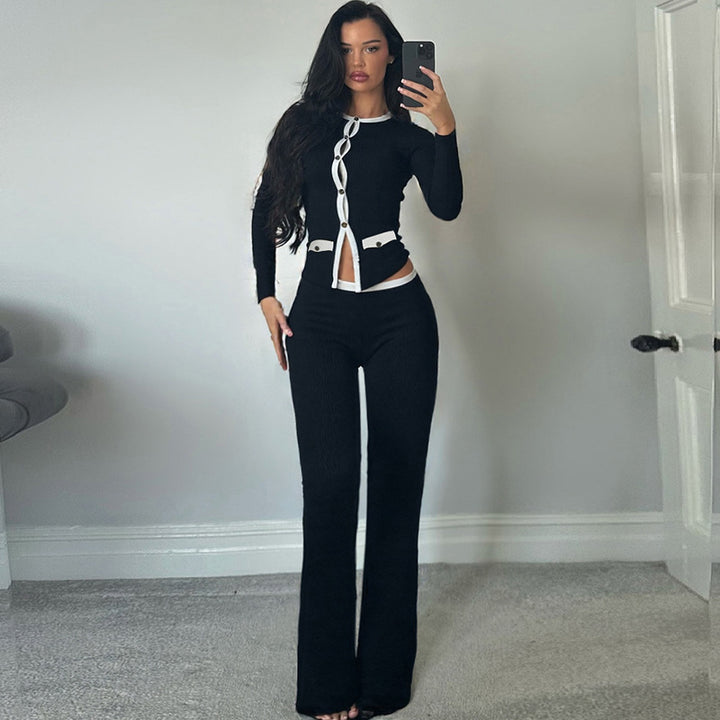 Elegant knit set for women with a refined button design Lune London