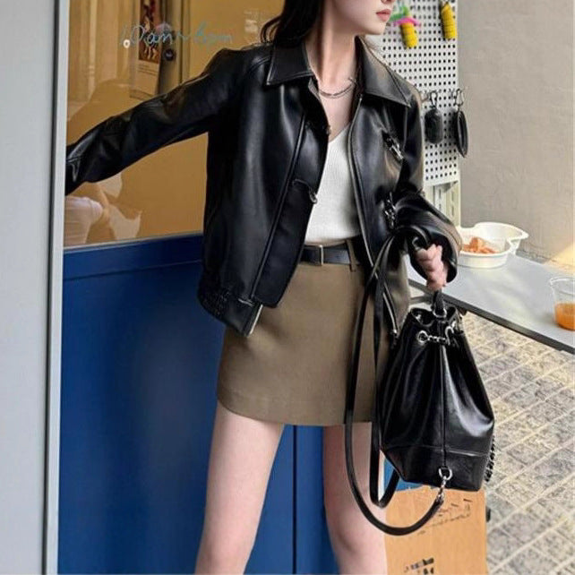 Veste en cuir synthétique tendance pour femmes avec revers classiques Chic & Stil