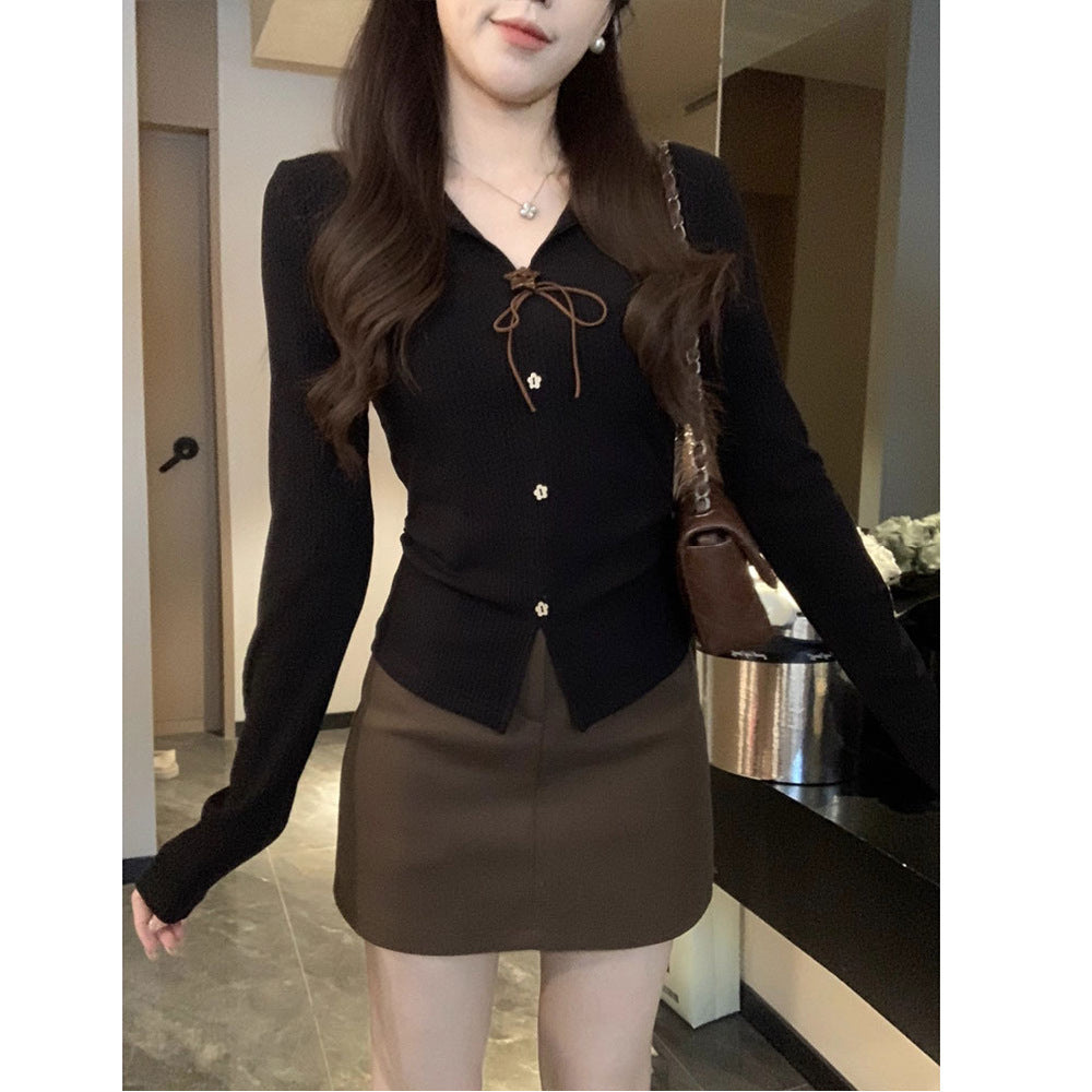 Women's stylish knitted sweater with button placket Chic & Stil