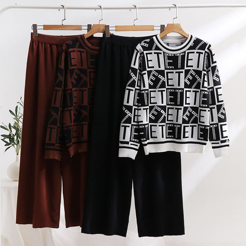 Casual knitted loungewear set for women with graphic pattern and loose fit Lune London