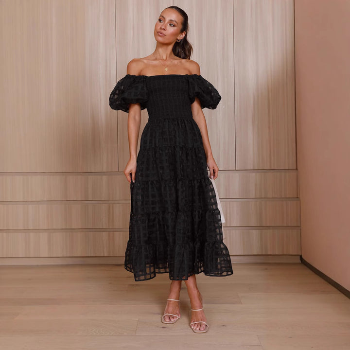 Robe maxi pour femmes avec des manches bouffantes aérées et un corsage froncé Chic & Stil