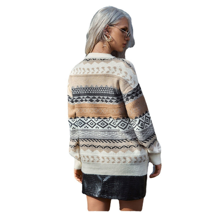 Chunky knit sweater for women with a blend of modern patterns and a relaxed chic silhouette