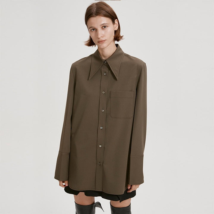 Chemisier moderne pour femmes avec col surdimensionné Chic & Stil