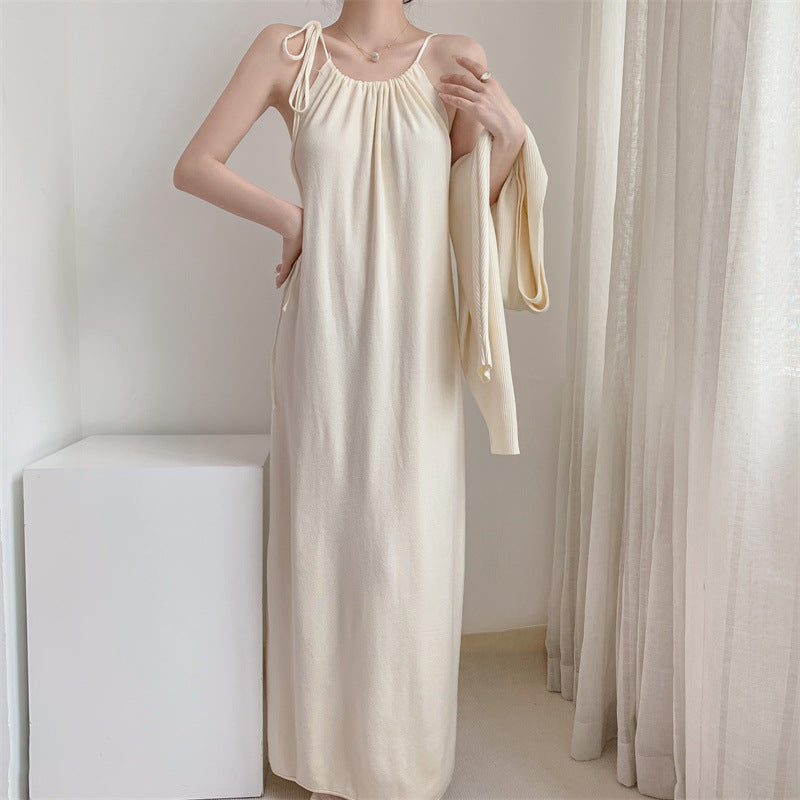 Robe maxi pour femmes avec bretelles réglables et coupe élégante Chic & Stil