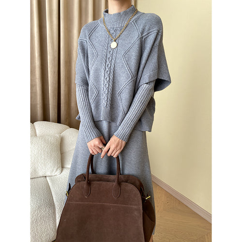 Women's Stylish Knit Top with High Neck and Decorative Cable Pattern