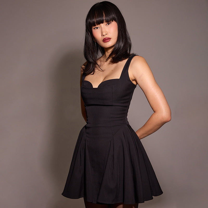 Ladies Elegant A-Line Mini Skirt Dress with Heart-Shaped Neckline Lune London