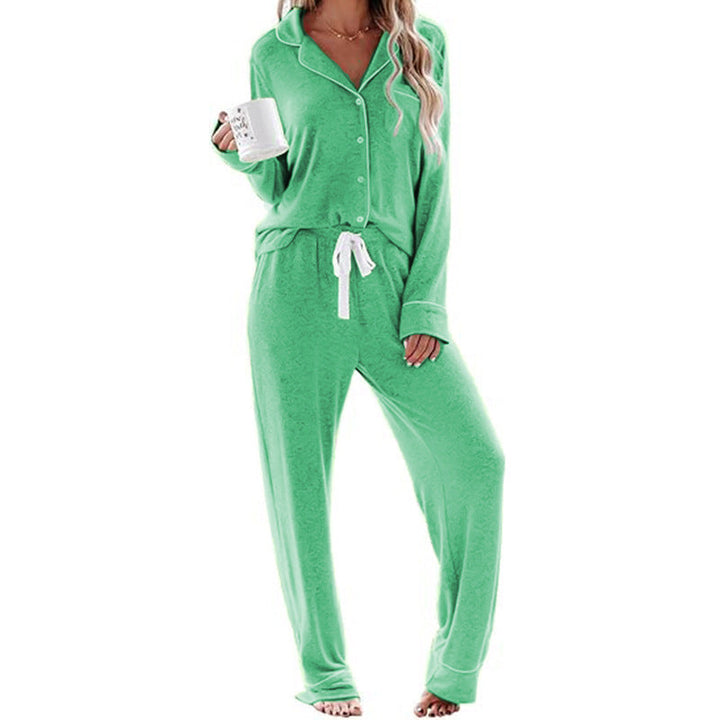 Women's pajama set made of soft, breathable material Lune London