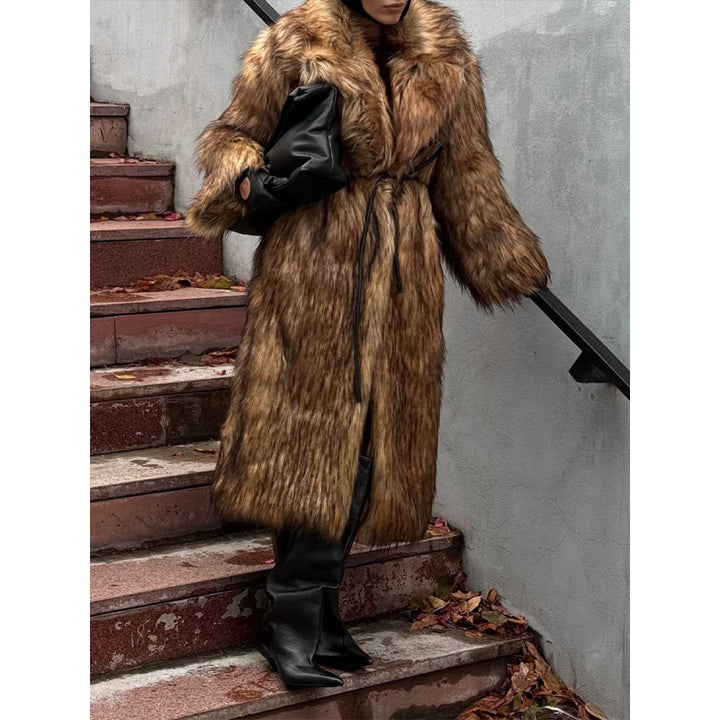 Luxury faux fur coat for women with wide lapels and adjustable belt Lune London