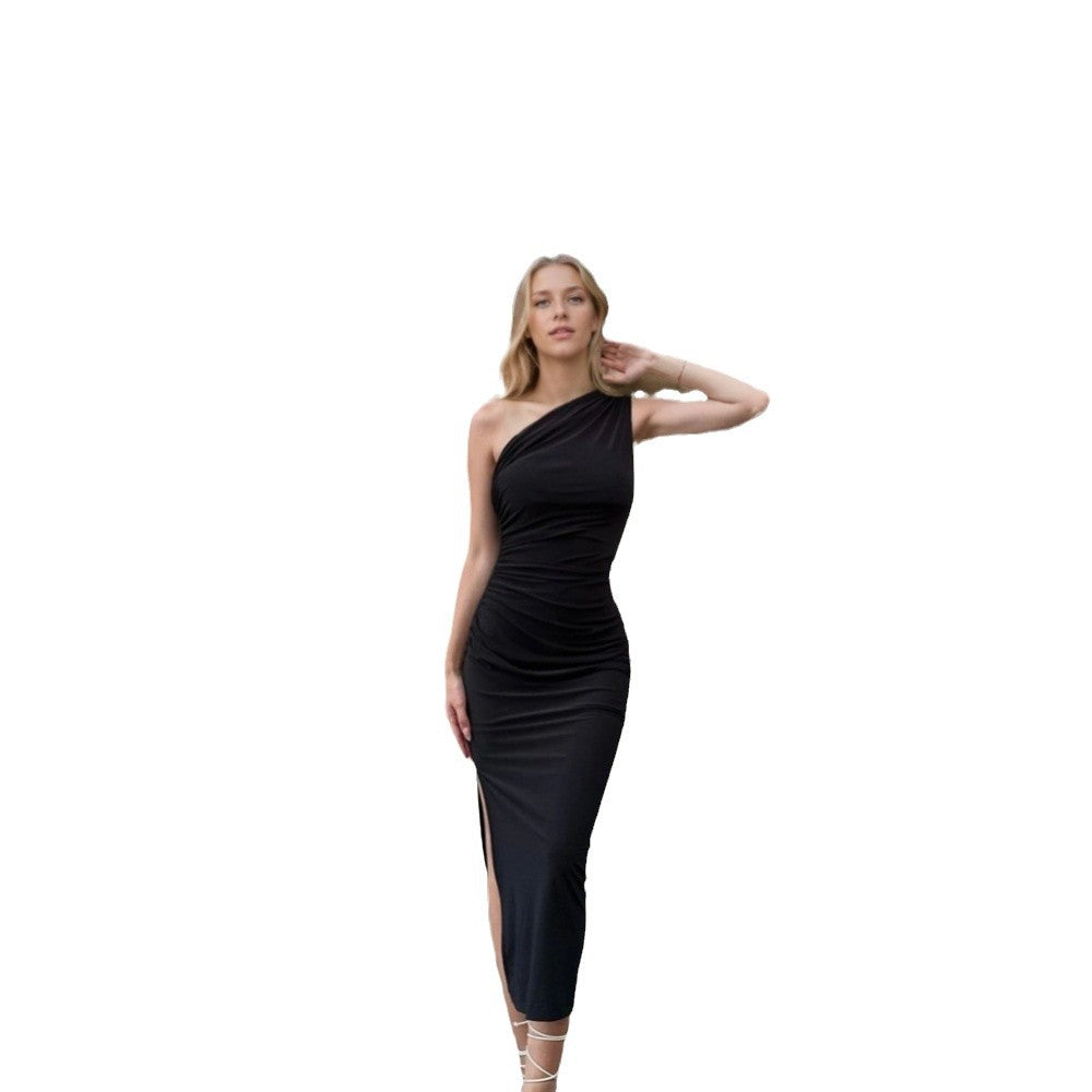 Robe enveloppante ajustée pour femmes avec encolure asymétrique et finition élégante en volants Chic & Stil