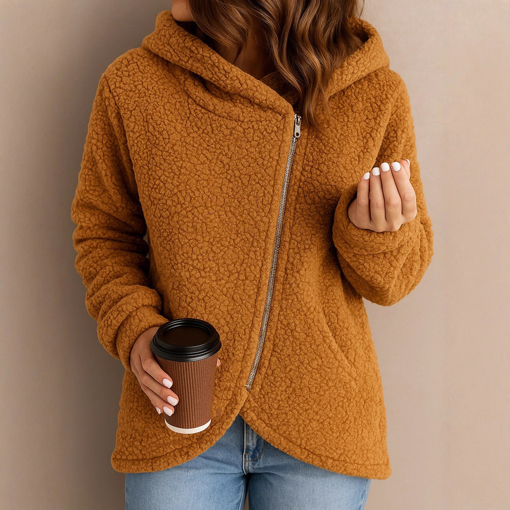 Veste en fleece pour femmes avec fermeture éclair asymétrique et capuche Chic & Stil