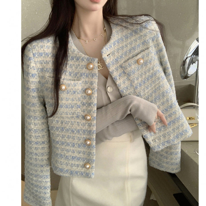 Women Elegant and stylish tweed jacket with pearl buttons Chic & Stil