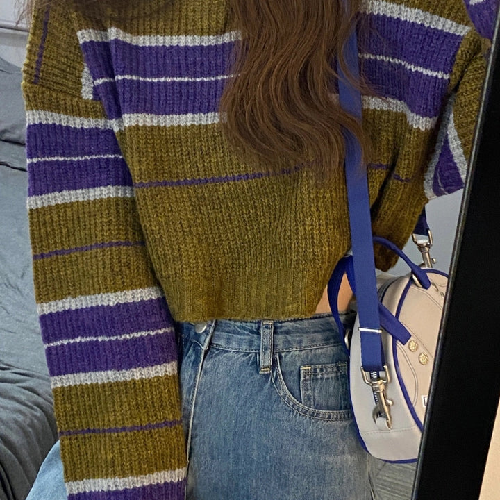 Short knit sweater for women with horizontal stripe pattern Lune London