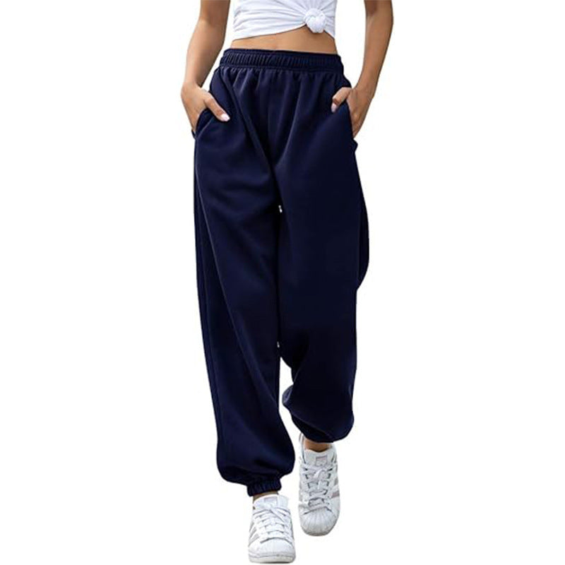 Casual pants for women with elastic waistband and side pockets Lune London
