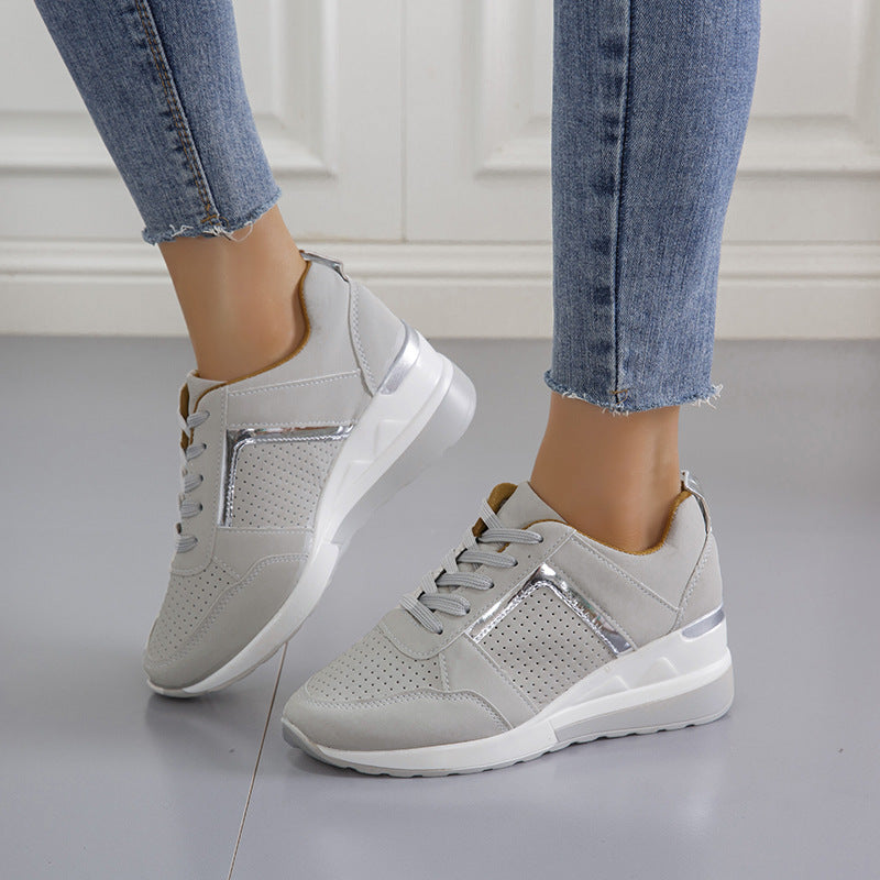 Women Comfortable and Trendy Sneakers with Breathable Upper and Cushioned Sole Lune London