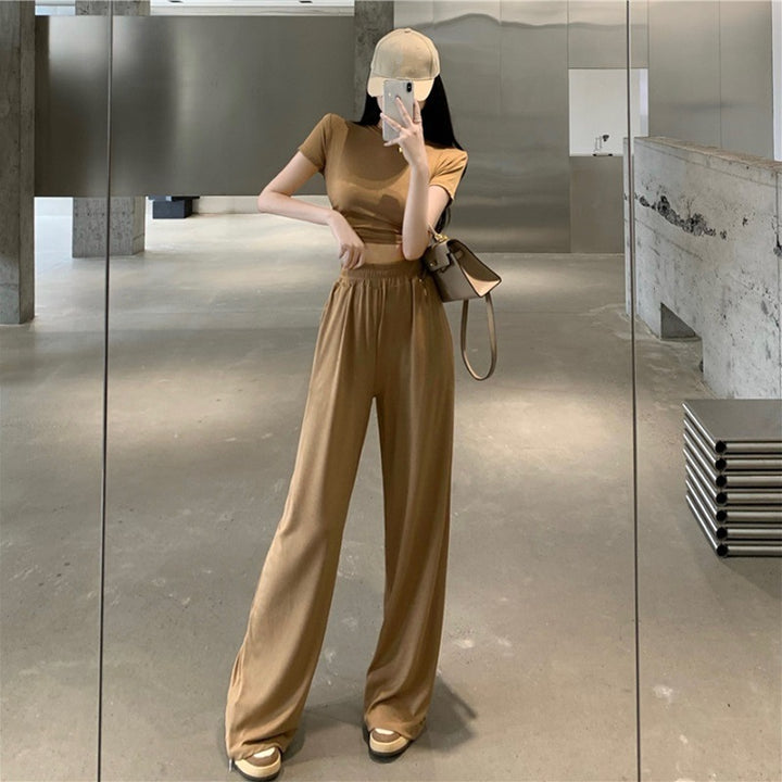 Women's leisure set with short top and flowing pants