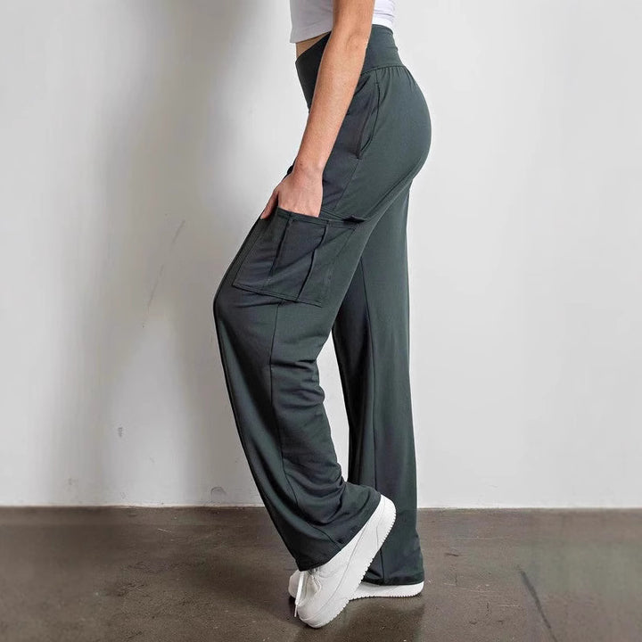 High waist cargo pants for women with convenient pockets Lune London