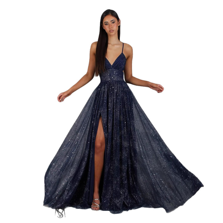 Elegant evening dress for women with a glamorous V-neck and sparkling tulle Chic & Stil
