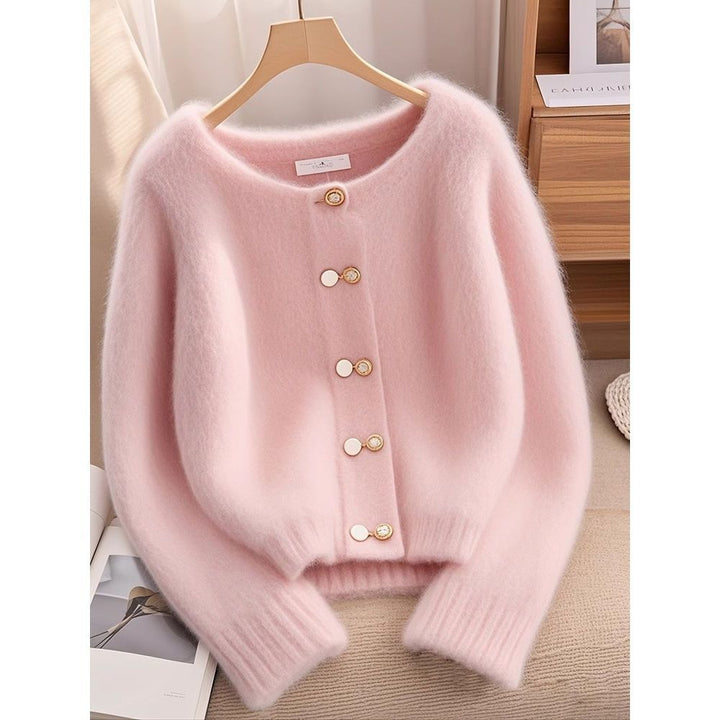 Cardigan confortable pour femmes avec des détails de boutons dorés Chic & Stil