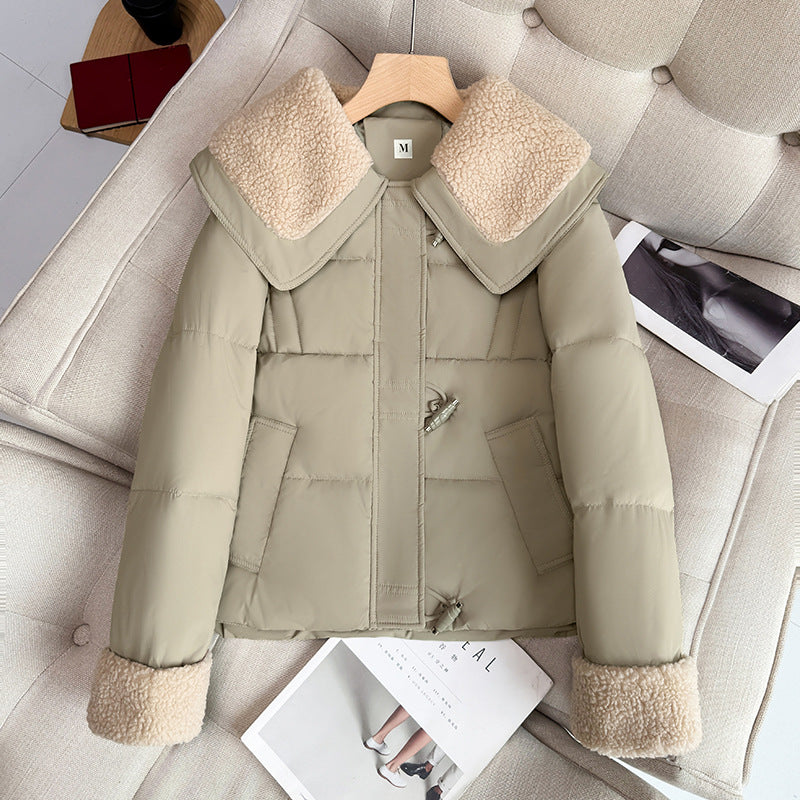 Short quilted jacket for women with an oversized fit and faux fur collar Lune London