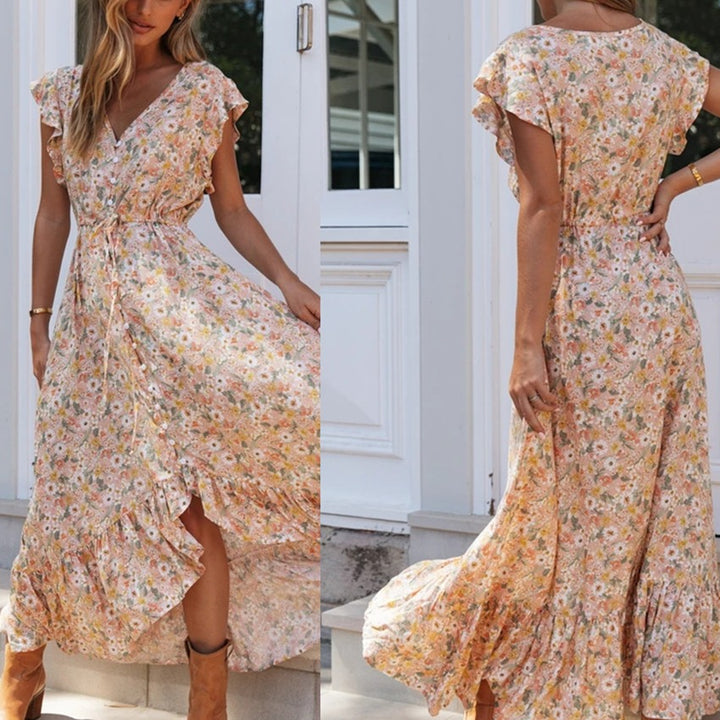 Robe maxi femme avec un délicat imprimé floral et des détails en volants Chic & Stil